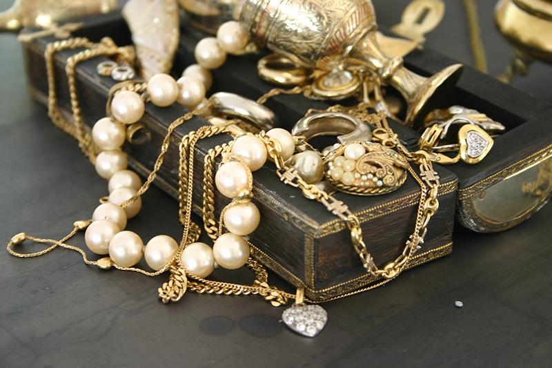Your Jewelry for Cash Today! - Pawn Shop Philadelphia